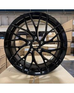 W1515 IVF-007 Flow Forming Gloss Black 18x8.0 ET35 5x114.3 CB73.1