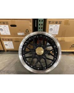 W025 Black Machined Lip Silver Rivert 18x9.0 ET30 5x120 CB73.1